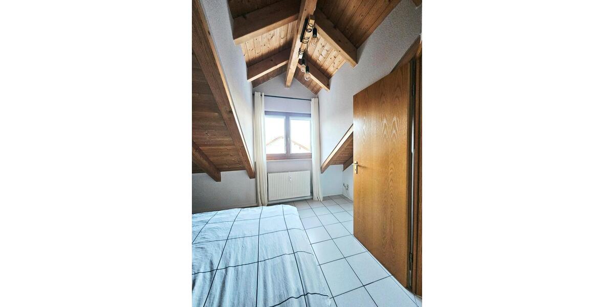 Dachgeschoßwohnung Aidlingen - 2.5 Zimmer, 57 m&sup2;, 225.000&euro; | Angebot:24294228