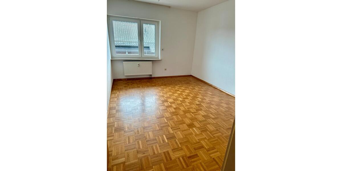 Erdgeschoßwohnung Calw - 4 Zimmer, 147 m&sup2;, 1.176&euro; | Angebot:26136041