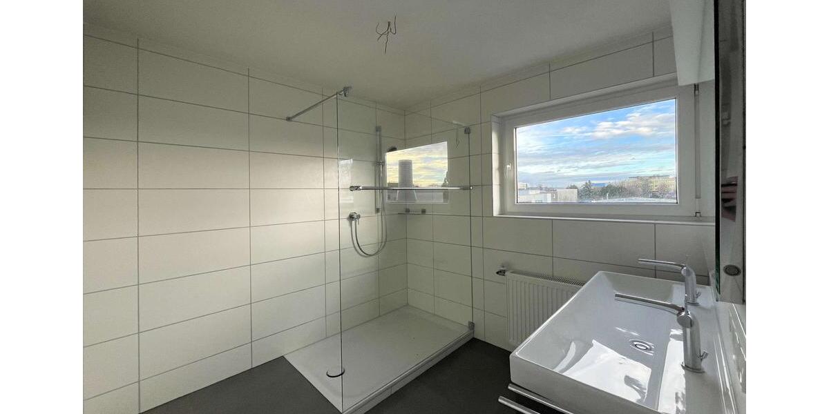 Moderne 4,5-Zi.-Penthousewohnung mit XXL-Sonnenterrasse und Einzelgarage in Ostfildern-Nellingen!*** 4 zimmer