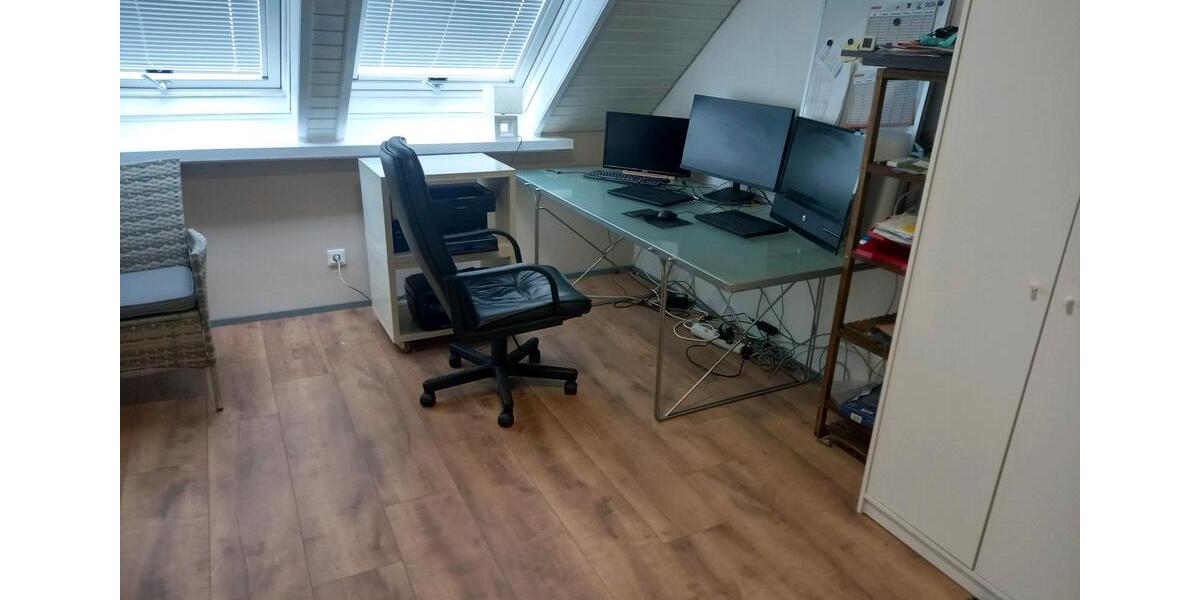 Dachgeschoßwohnung Ludwigsburg Oßweil - 3 Zimmer, 99 m&sup2;, 1.425&euro; | Angebot:27611632
