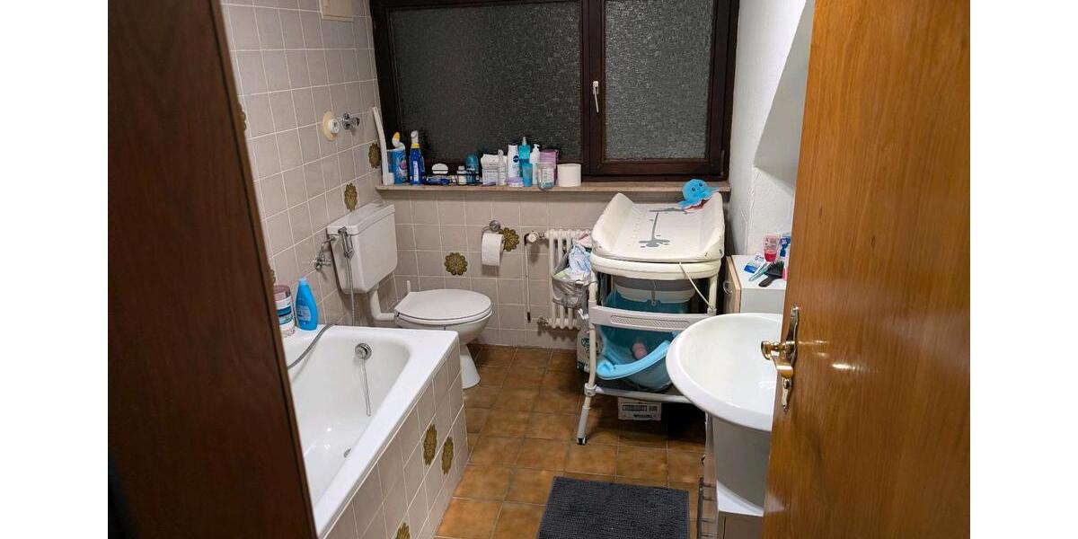 Dachgeschoßwohnung Stuttgart Degerloch - 2.5 Zimmer, 58 m&sup2;, 1.240&euro; | Angebot:24720562