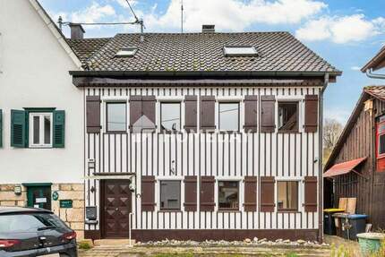 Ruhige Lage! Gemütliche Doppelhaushälfte mit Garten und Stellplatz 5 zimmer