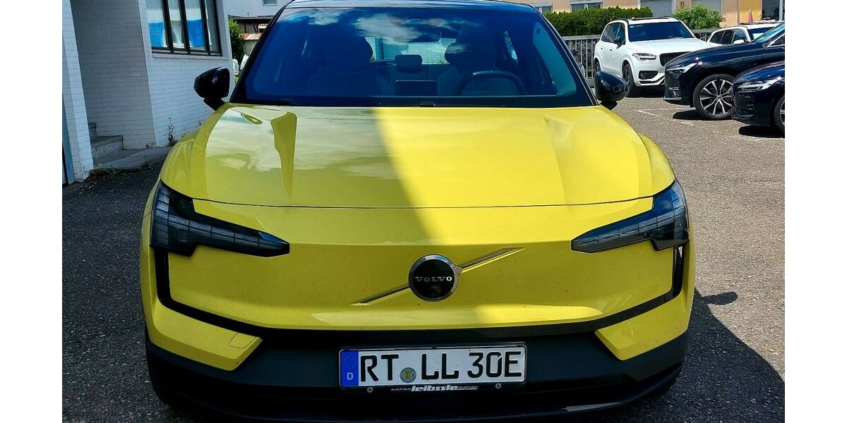 Volvo EX30 12.000 km 45.980 &euro; Reutlingen 72760