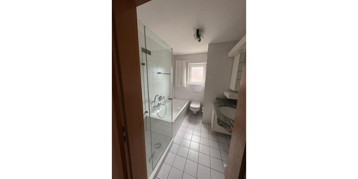 Dachgeschoßwohnung Stuttgart Vaihingen - 4.5 Zimmer, 110 m&sup2;, 540.000&euro; | Angebot:25202140