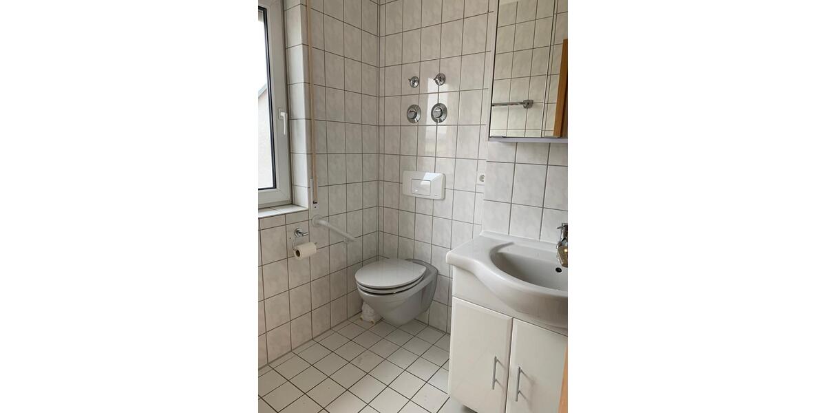 Dachgeschoßwohnung Vaihingen an der Enz - 2 Zimmer, 73 m&sup2;, 990&euro; | Angebot:24801961
