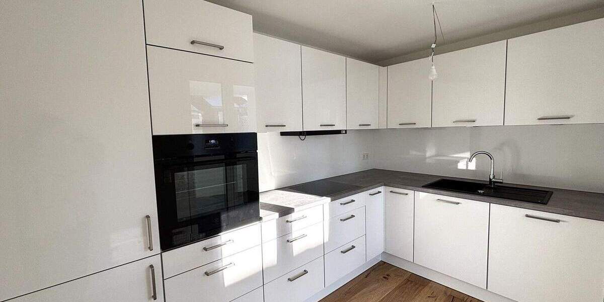 Etagenwohnung Sindelfingen Mitte - 3 Zimmer, 88 m&sup2;, 1.360&euro; | Angebot:24700104
