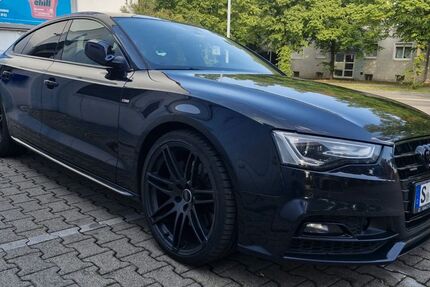 Audi A5 180.500 km 22.900 &euro; Stuttgart 70499