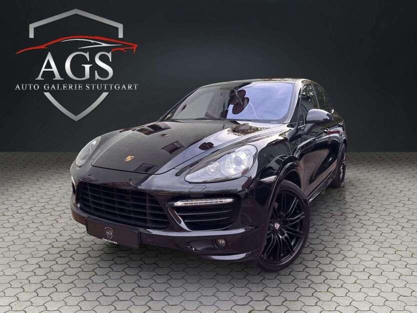Porsche Cayenne 192.000 km 24.990 € Stuttgart 70376