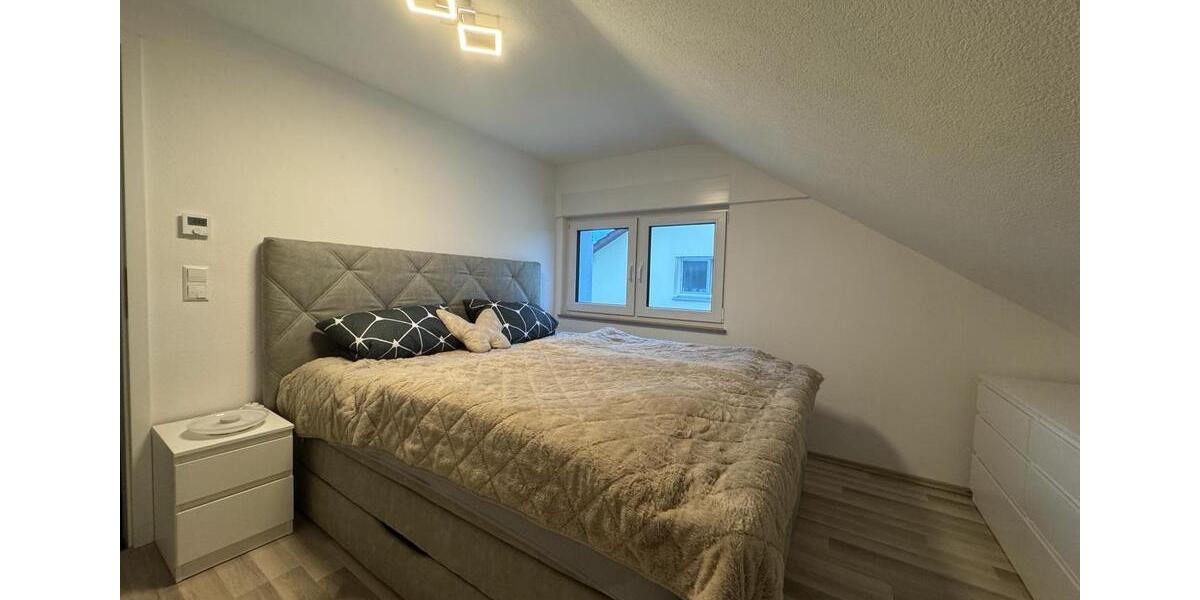Dachgeschoßwohnung Pforzheim Eutingen - 2 Zimmer, 69 m&sup2;, 724&euro; | Angebot:26446603