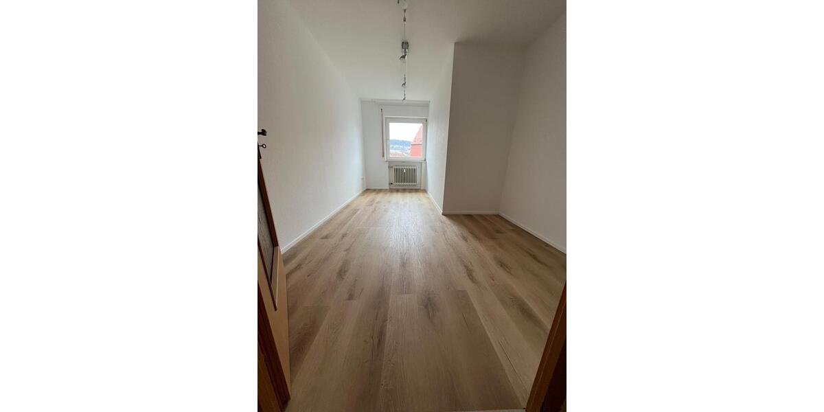 Etagenwohnung Kernen im Remstal - 4 Zimmer, 85 m&sup2;, 1.200&euro; | Angebot:25308133