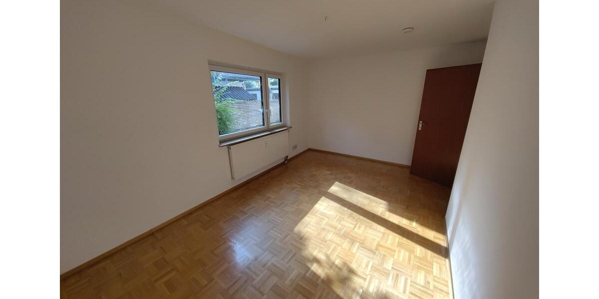 Erdgeschoßwohnung Reutlingen - 3 Zimmer, 81 m&sup2;, 308.000&euro; | Angebot:27593557