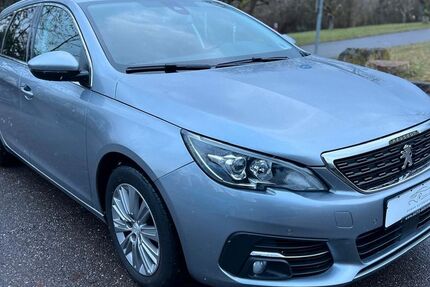 Peugeot 308 117.462 km 10.999 &euro; Stuttgart 70469