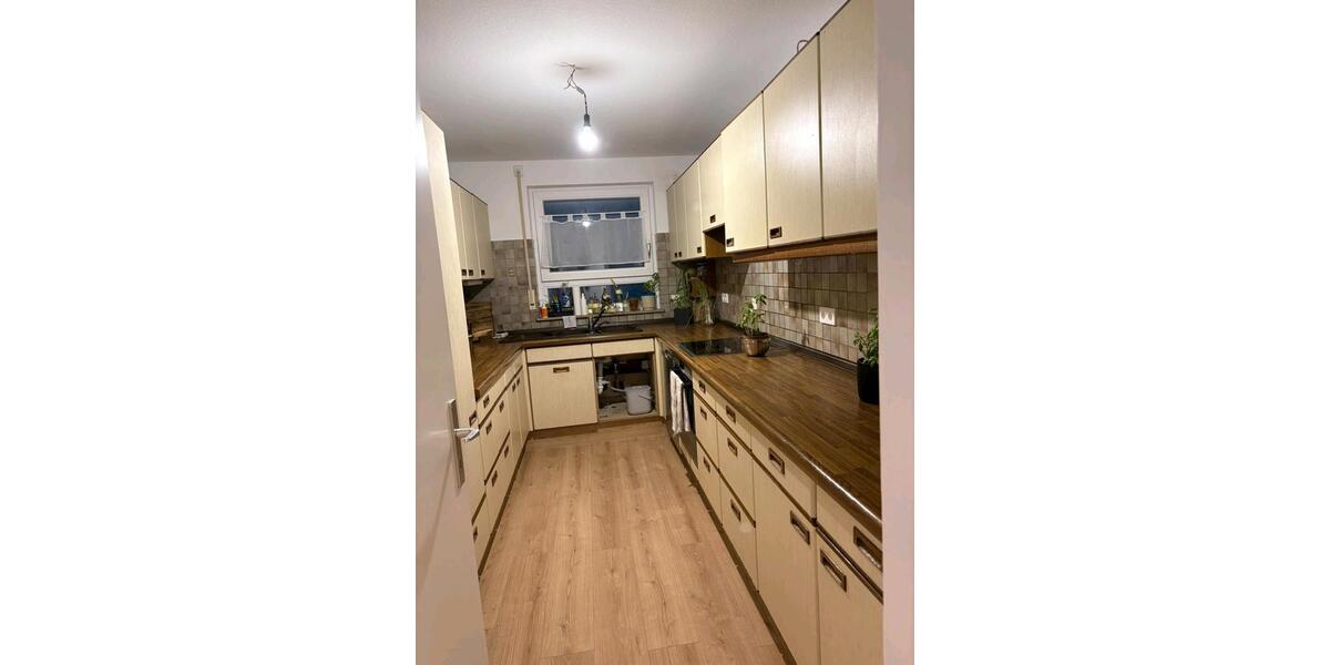 Dachgeschoßwohnung Rottenburg am Neckar - 3.5 Zimmer, 67 m&sup2;, 780&euro; | Angebot:27542684