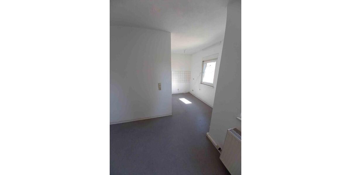 Dachgeschoßwohnung Stuttgart Bad Cannstatt - 2 Zimmer, 67 m&sup2;, 738&euro; | Angebot:26350565