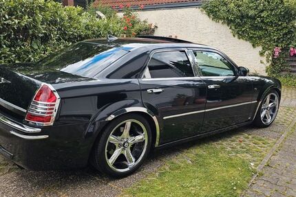 Chrysler 300C 140.000 km 8.000 € Stuttgart 70191