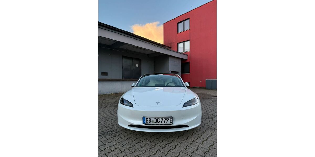 Tesla Model 3 38.800 km 34.600 &euro; Ditzingen 71254