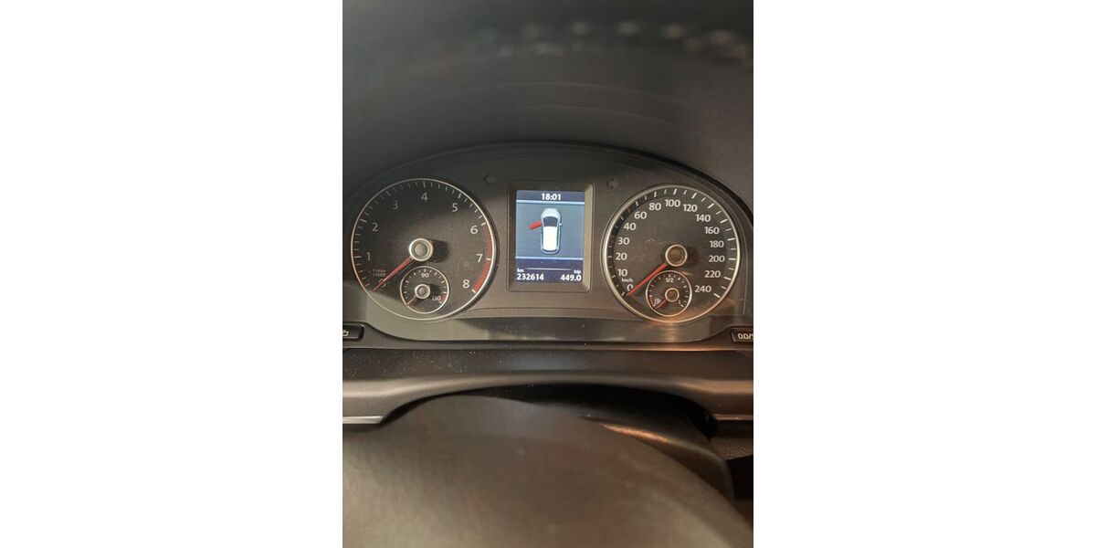 VW Touran 235.000 km 3.600 &euro; Böblingen 71032