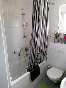 IDEAL FÜR DIE FAMILIE - MIT SONNIGEM GARTEN - Reihenendhaus Nürtingen | Angebot:27363362
