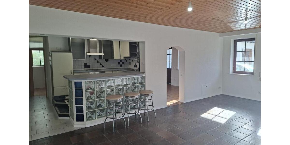 Erdgeschoßwohnung Rottenburg am Neckar - 4 Zimmer, 110 m&sup2;, 320.000&euro; | Angebot:25172685