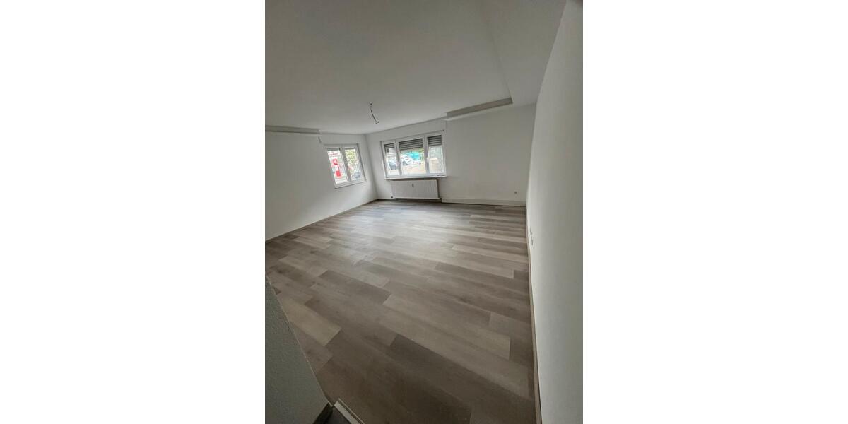 Erdgeschoßwohnung Gerlingen - 4 Zimmer, 92 m&sup2;, 1.450&euro; | Angebot:26611956
