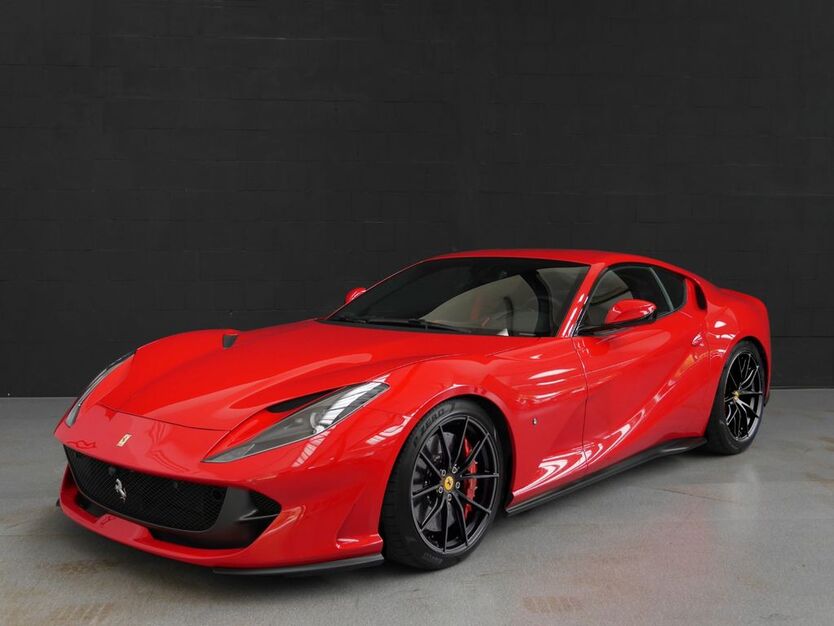 Ferrari 812 8.750 km 299.000 € Rohrdorf 72229