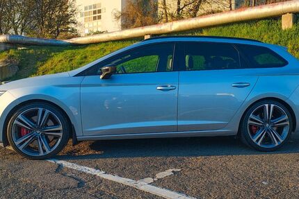 Seat Leon 108.000 km 15.300 € Stuttgart 70619