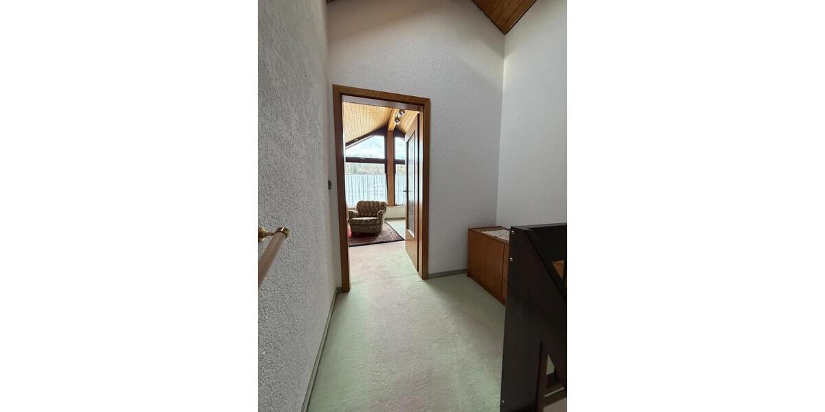 Doppelhaushälfte Sindelfingen Sindelfingen (Stadt) - 6 Zimmer, 240 m&sup2;, 2.650&euro; | Angebot:25975647