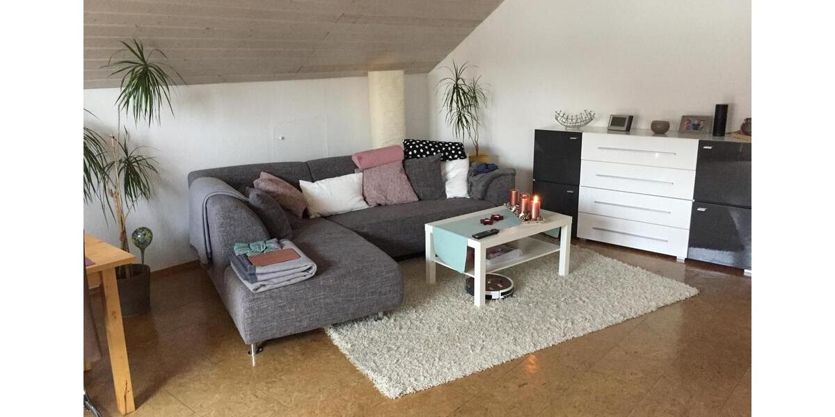 Dachgeschoßwohnung Rottenburg am Neckar - 3 Zimmer, 101 m&sup2;, 1.000&euro; | Angebot:27572669