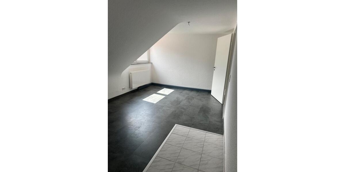 Dachgeschoßwohnung Esslingen am Neckar Oberesslingen - 2 Zimmer, 55 m&sup2;, 850&euro; | Angebot:26055836