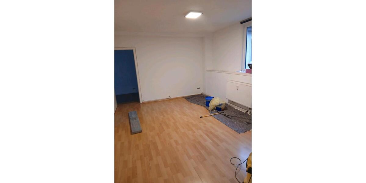 Etagenwohnung Reutlingen - 5 Zimmer, 128 m&sup2;, 1.350&euro; | Angebot:27594248