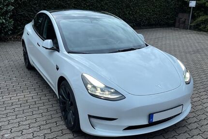 Tesla Model 3 61.500 km 30.000 &euro; Pforzheim 75172