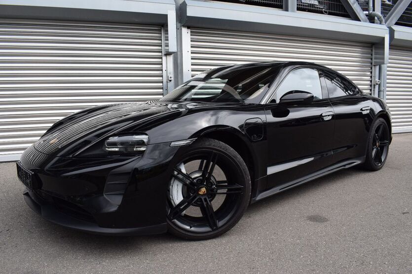 Porsche Taycan 115.000 km 52.900 € Böblingen 71034