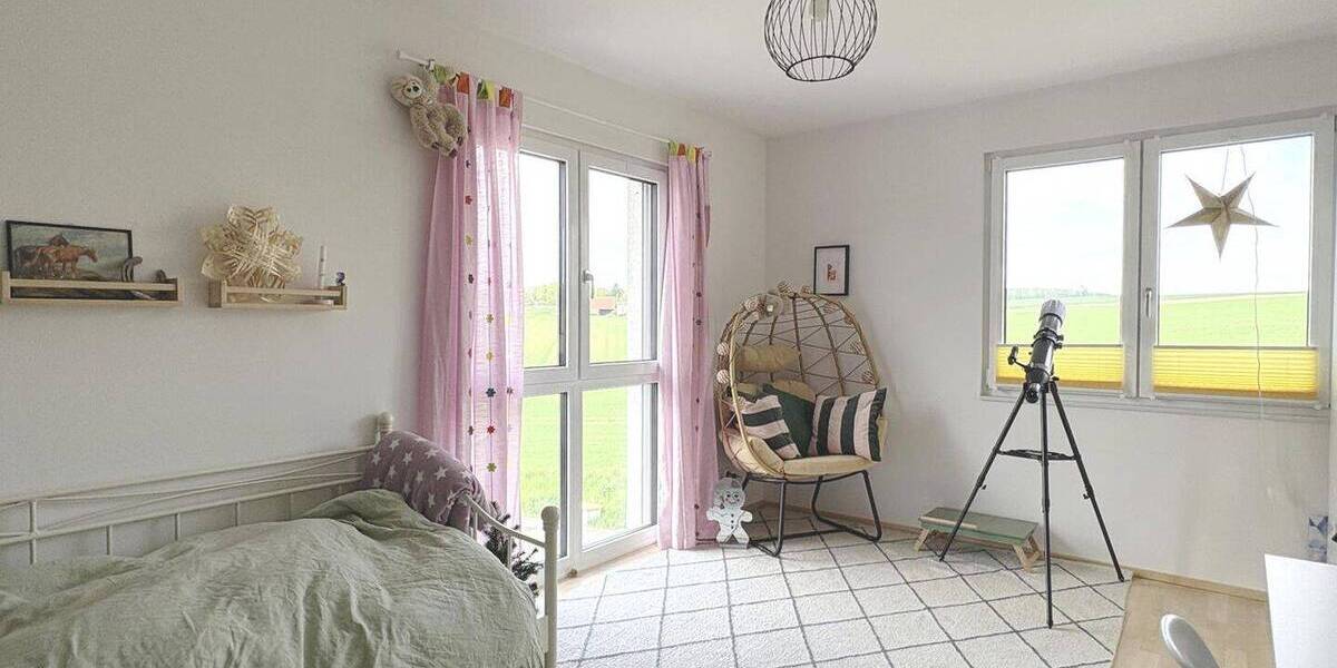 Einfamilienhaus Hemmingen - 8 Zimmer, 246 m&sup2;, 2.700&euro; | Angebot:26557187