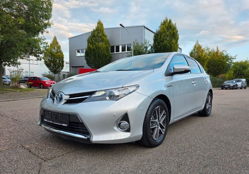 Toyota Auris 26.002 km 13.700 € Fellbach 70736
