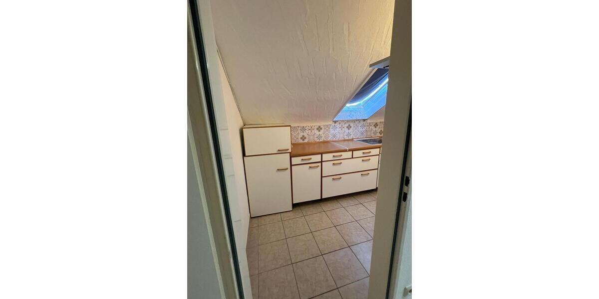 Dachgeschoßwohnung Nürtingen - 3 Zimmer, 58 m&sup2;, 210.000&euro; | Angebot:26972669