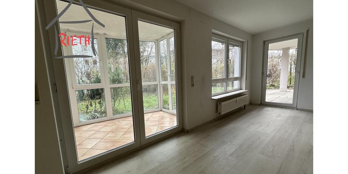 Erdgeschoßwohnung Ludwigsburg Eglosheim - 5 Zimmer, 145 m&sup2;, 1.650&euro; | Angebot:23820195