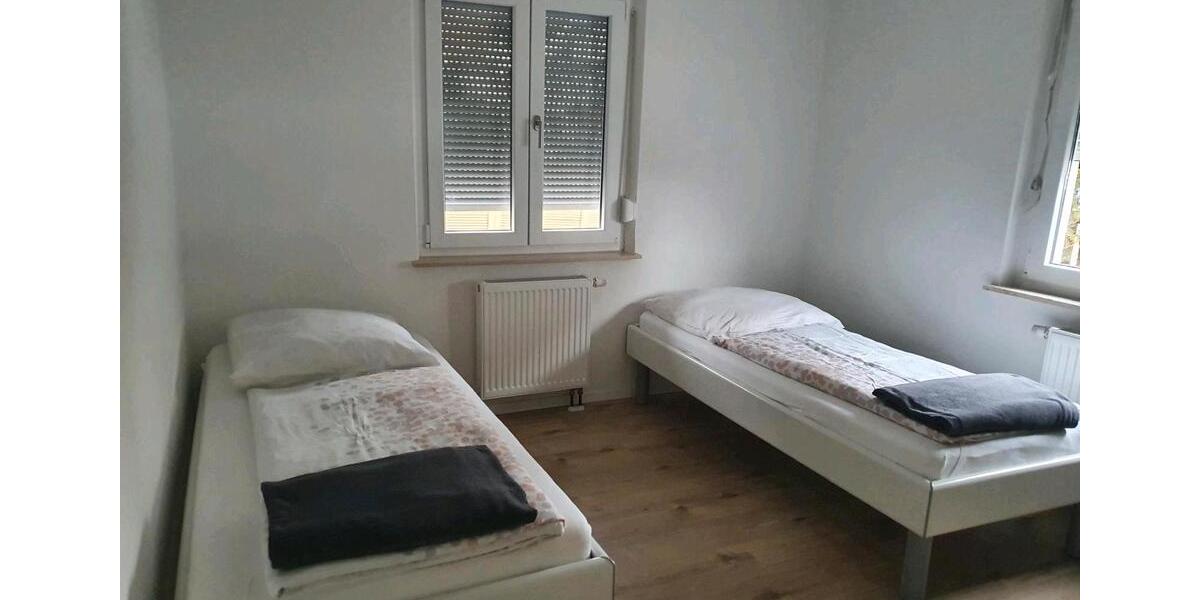 Erdgeschoßwohnung Rottenburg am Neckar - 20 Zimmer, 100 m&sup2;, 600&euro; | Angebot:25977705