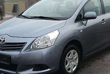 Toyota Verso 84.000 km 15.350 € Stuttgart 70199