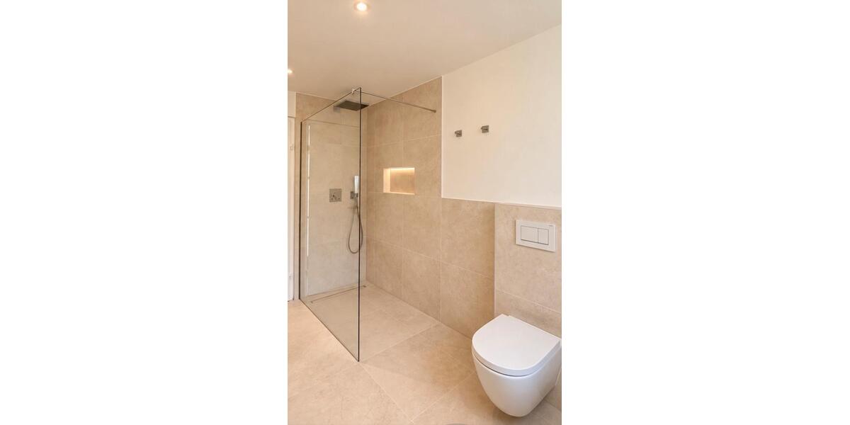 Etagenwohnung Tübingen Lustnau - 4.5 Zimmer, 165 m&sup2;, 2.490&euro; | Angebot:27542710