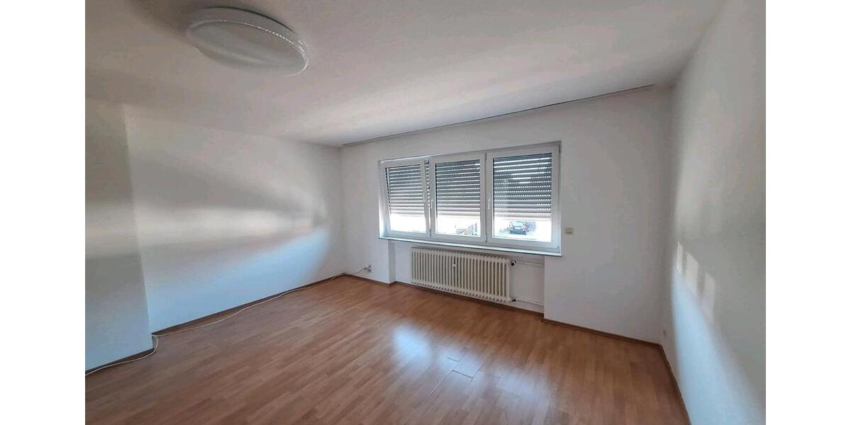 Etagenwohnung Reutlingen Altenburg - 1 Zimmer, 40 m&sup2;, 430&euro; | Angebot:27610036