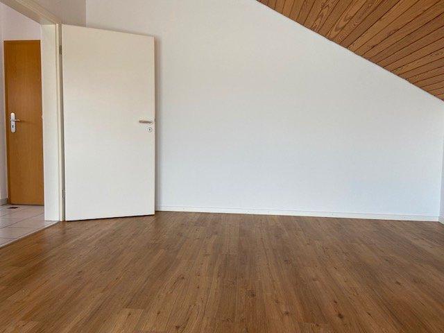 Dachgeschoßwohnung Sindelfingen Darmsheim - 1.5 Zimmer, 43 m&sup2;, 985&euro; | Angebot:27601313