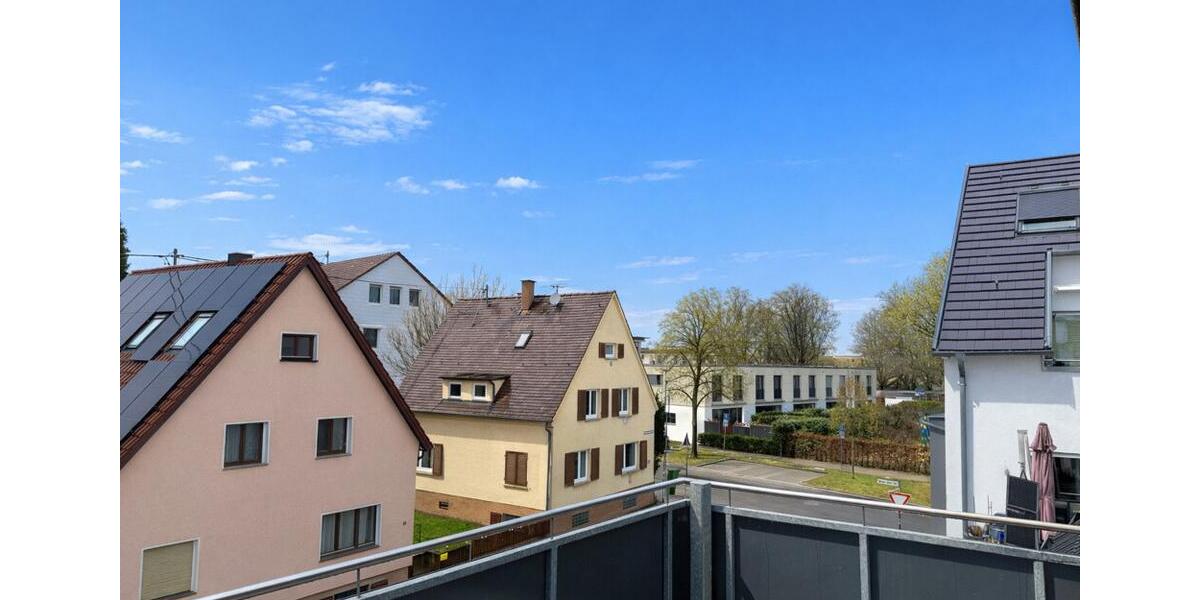 Dachgeschoßwohnung Ludwigsburg Oßweil - 4 Zimmer, 76 m&sup2;, 1.300&euro; | Angebot:24743762