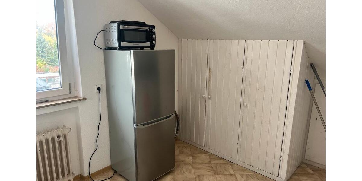 Dachgeschoßwohnung Leonberg - 4 Zimmer, 75 m&sup2;, 1.650&euro; | Angebot:24487529