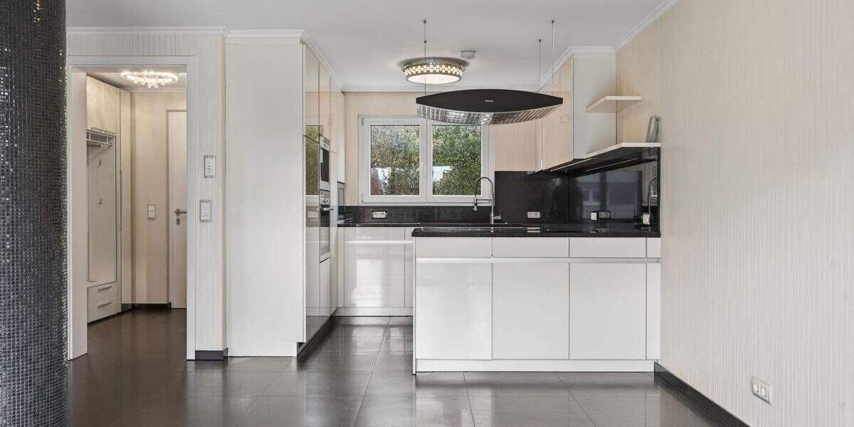 Reihenmittelhaus Stuttgart Zuffenhausen - 4 Zimmer, 132 m&sup2;, 714.000&euro; | Angebot:24738225