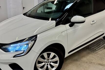 Renault Clio 65.289 km 10.700 € Holzgerlingen 71088