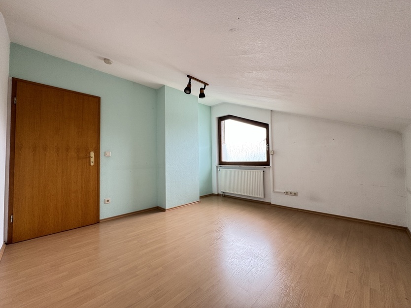 Freistehendes 3-Familienhaus in guter und ruhiger Wohnlage 12 zimmer