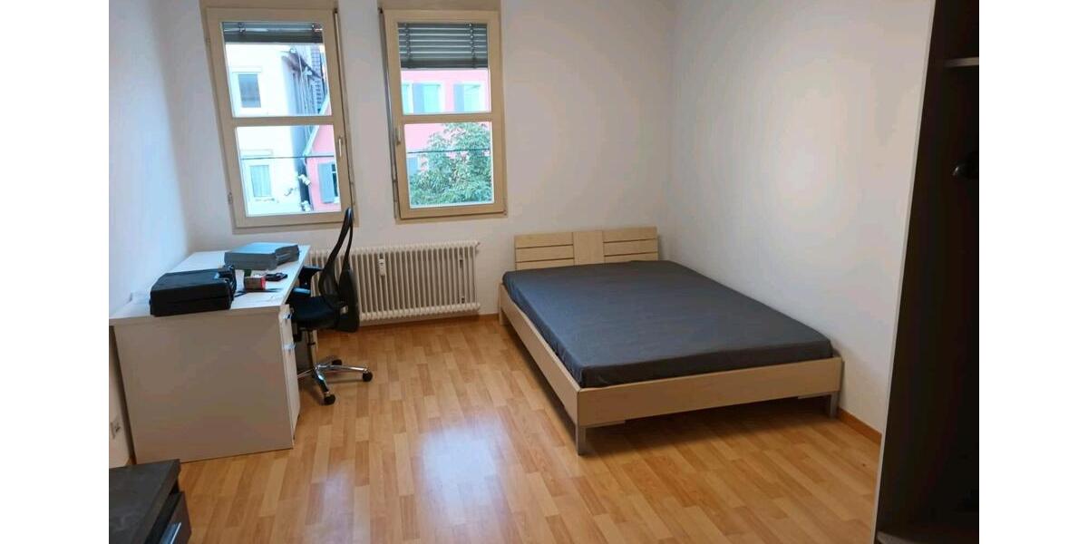 Erdgeschoßwohnung Reutlingen - 1 Zimmer, 98 m&sup2;, 390&euro; | Angebot:24476846
