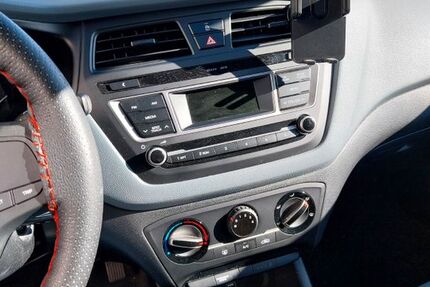 Hyundai i20 105.000 km 6.990 &euro; markgröningen 71706