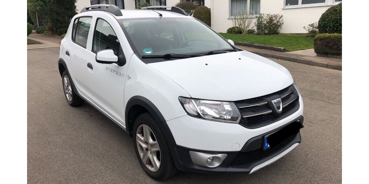 Dacia Sandero 118.000 km 5.700 € Stuttgart 70191