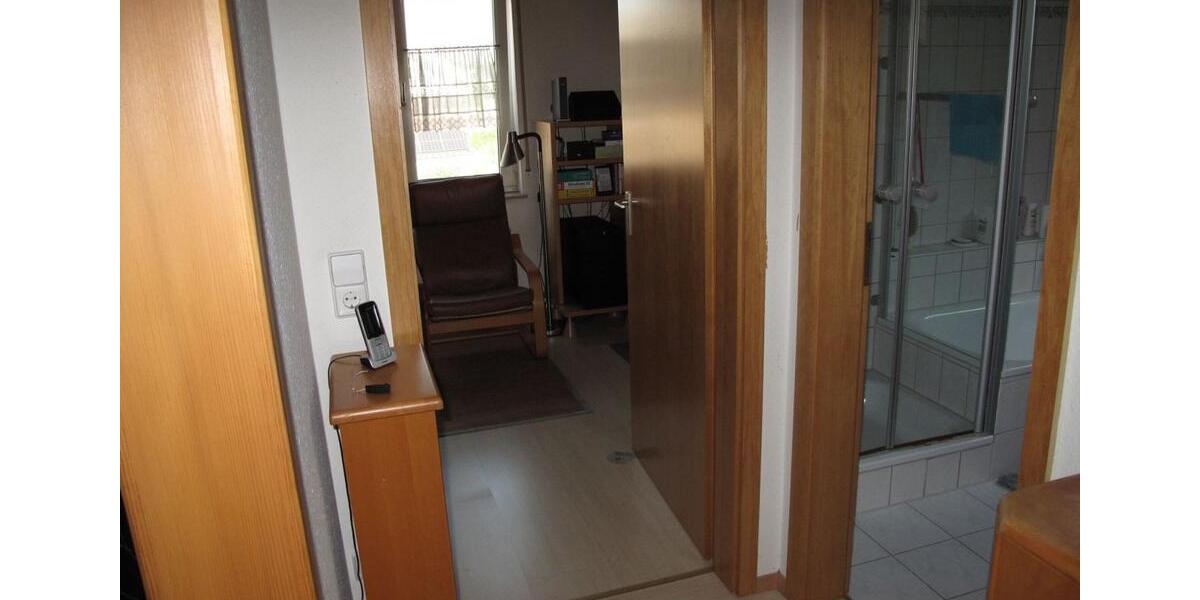 Dachgeschoßwohnung Freiberg am Neckar - 3.5 Zimmer, 77 m&sup2;, 350.000&euro; | Angebot:23176973